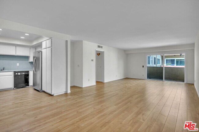 Foto del edificio - 620 N Kenwood St
