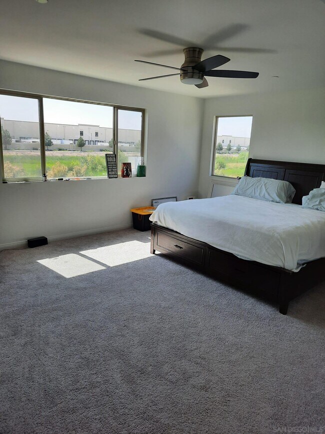 Foto del edificio - 4756 Albatross Ave