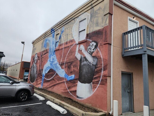 Building Photo - 118 S Main St