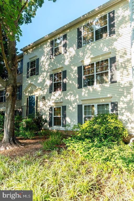 Building Photo - 7717 Inversham Dr