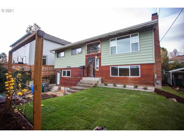 Photo - 8325 SW Terwilliger Blvd House