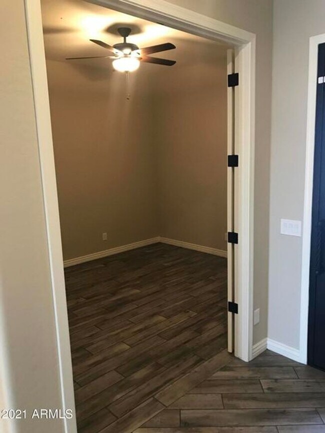 Building Photo - Beautiful Foothills 4 Bed and 3 Bath