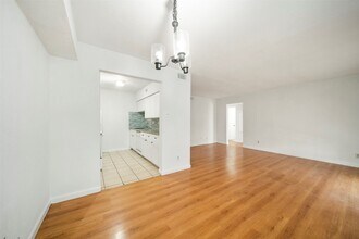 Building Photo - 6201 Ranchester Dr