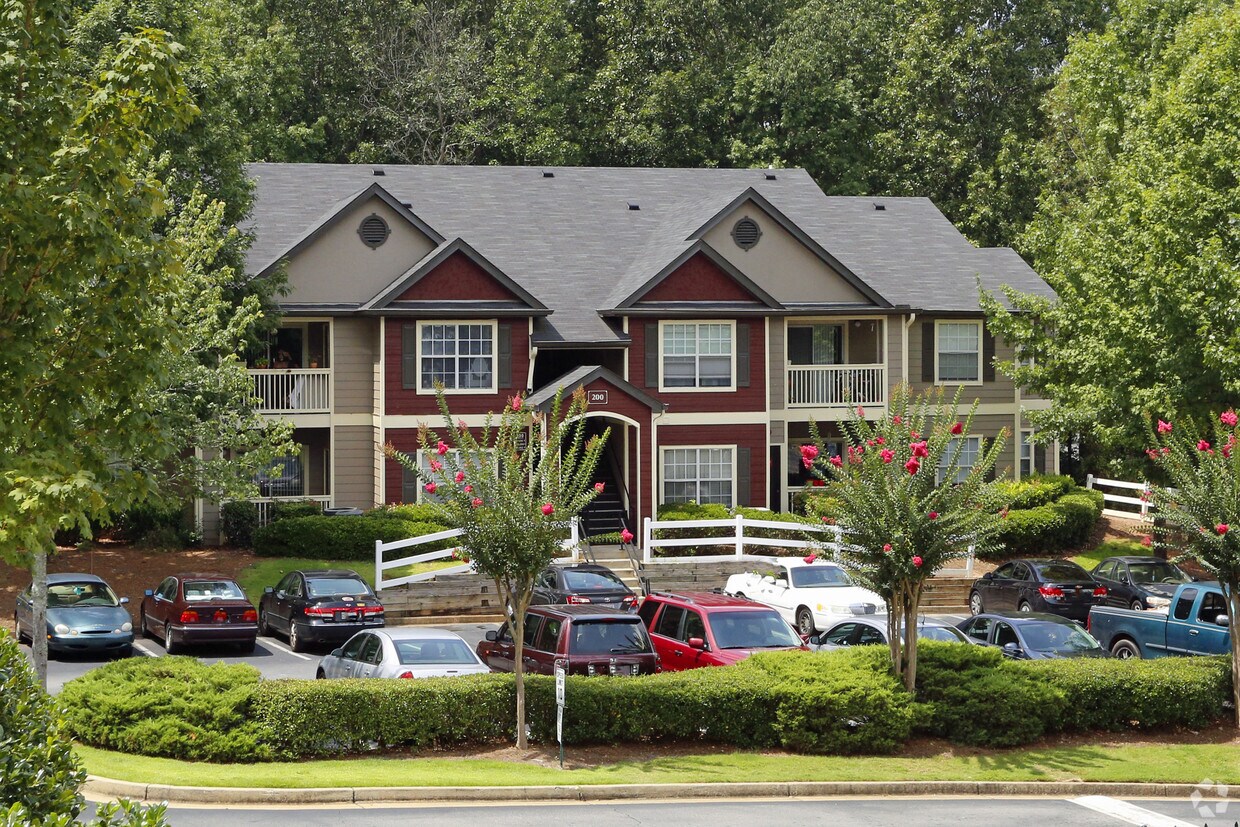 ReNew Sugar Hill Apartments in Sugar Hill, GA