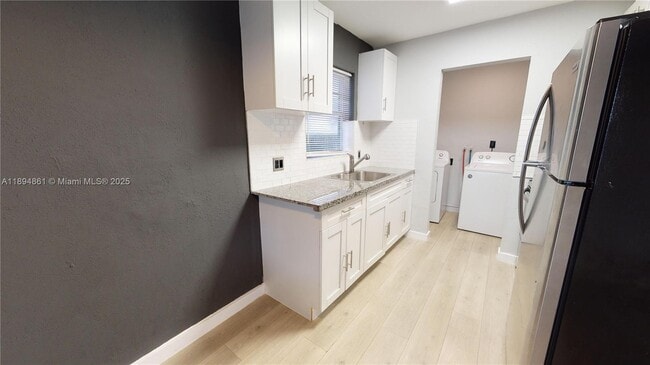 Foto del edificio - 404 NW 21st Terrace