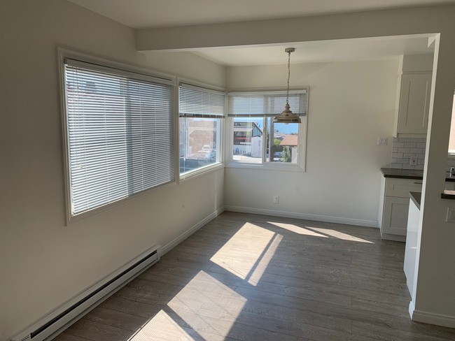Dinning Room - 231 Longfellow Ave