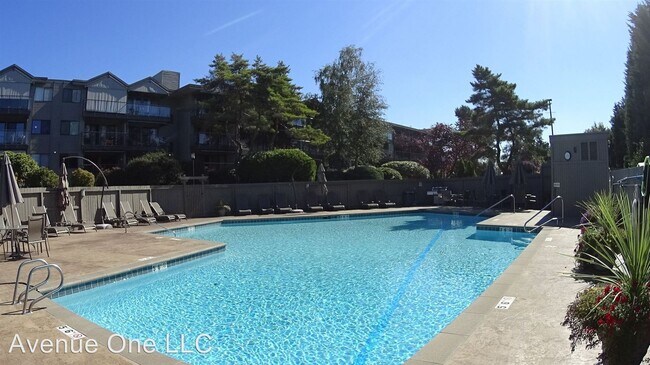 Foto del edificio - 2502 Canterbury Ln E