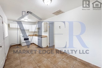 Building Photo - 1834 E Yale St