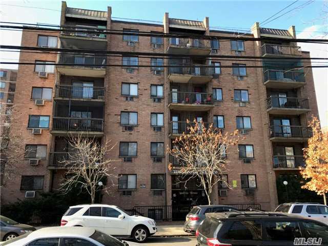 Foto del edificio - 38-08 147th St