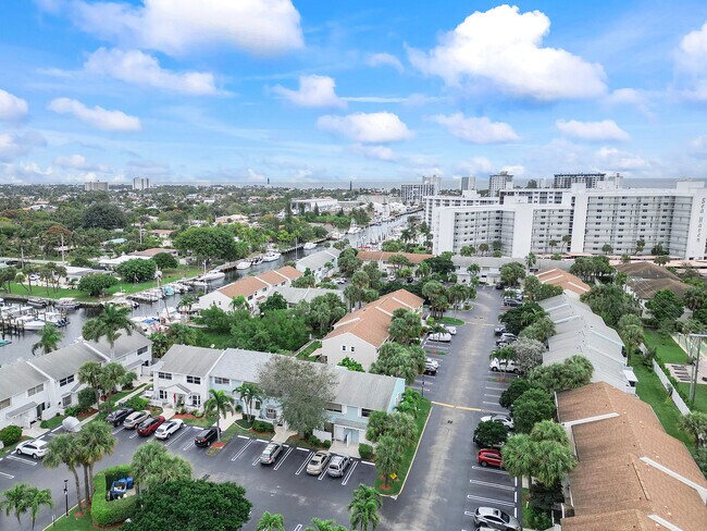 Foto del edificio - 2747 NE 15th St