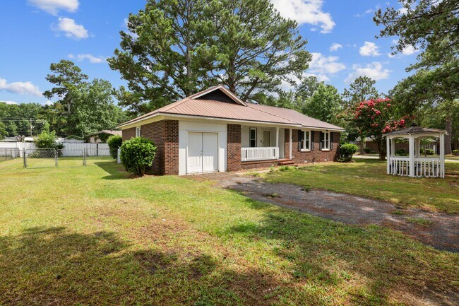 Foto del edificio - 118 Randall Ln