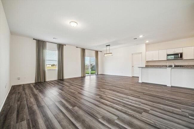 Foto del edificio - 4603 Highland Crest Dr
