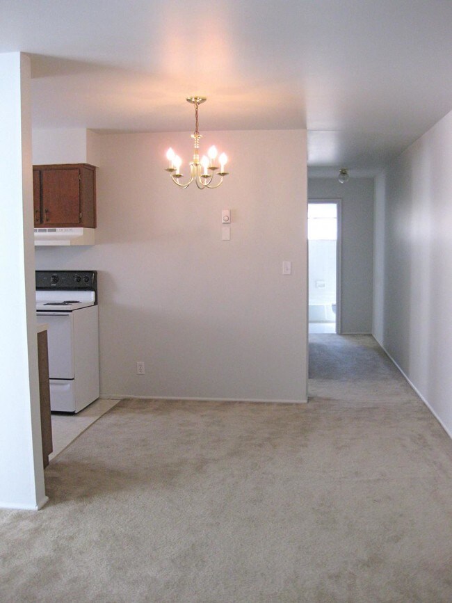 Área de comedor - Huntington Circle Apartments