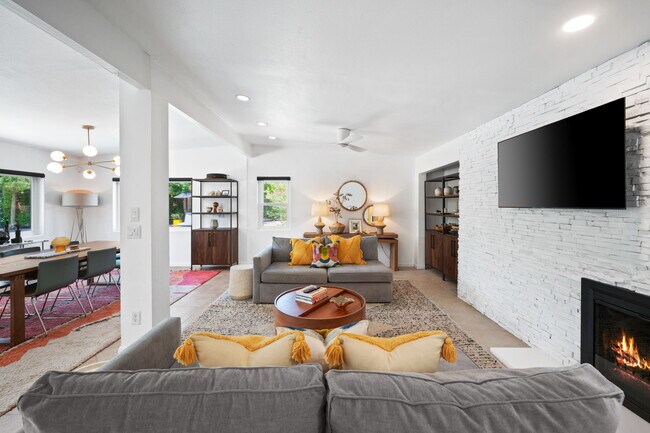 Foto del edificio - 43795 Acacia Dr