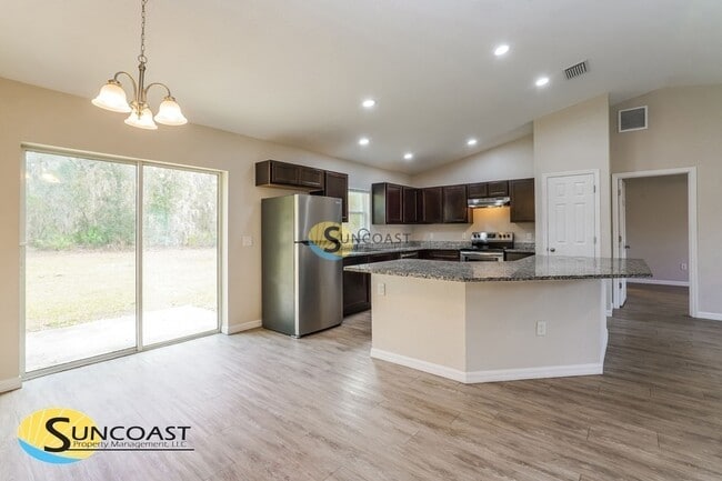 Building Photo - 10 Juniper Trail