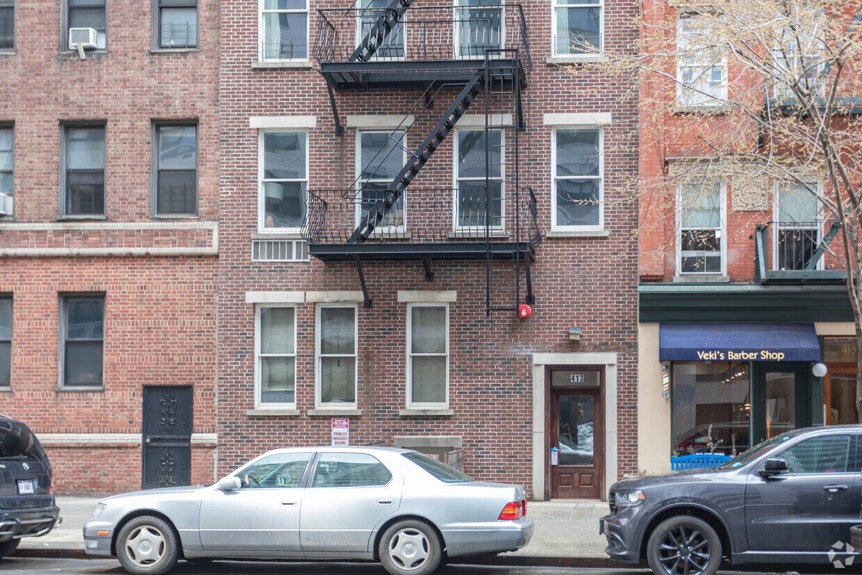 Foto del edificio - 413-415 E 72nd St