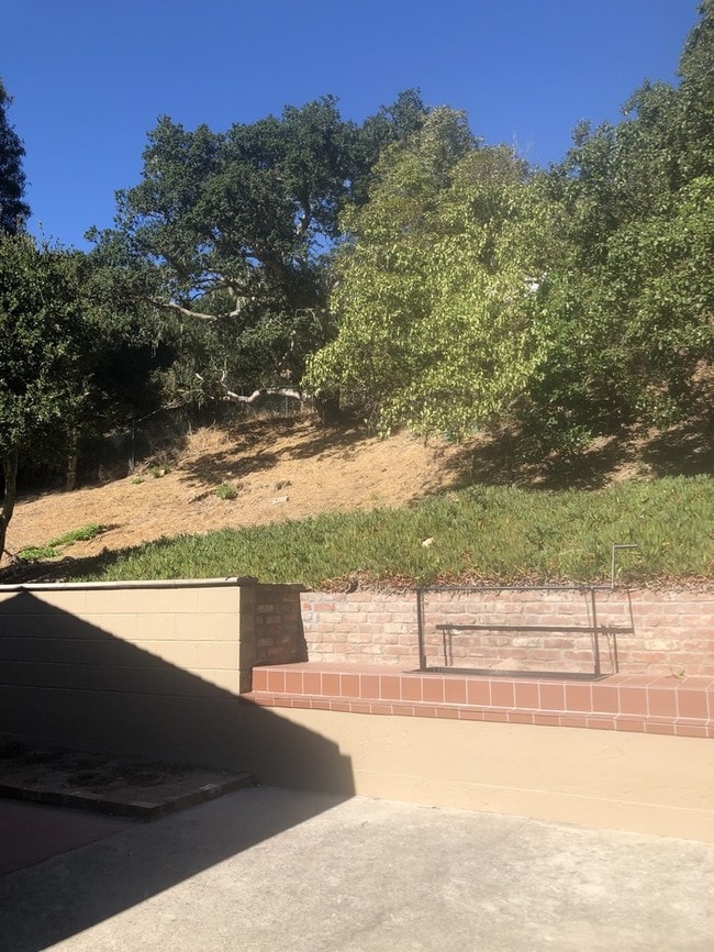 Building Photo - 1217 Josselyn Canyon Rd