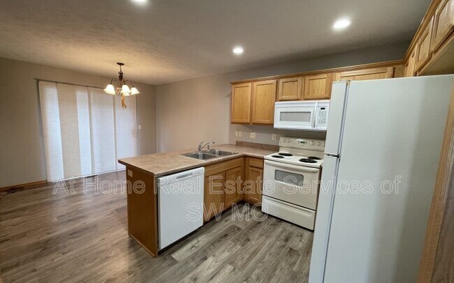 Foto del edificio - 3806 W Montclair St