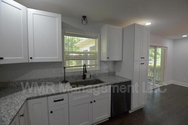 Foto del edificio - 1820 Windham Pl