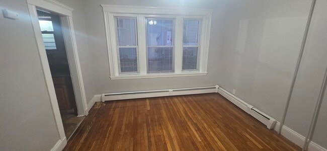 Building Photo - 44 Estes St