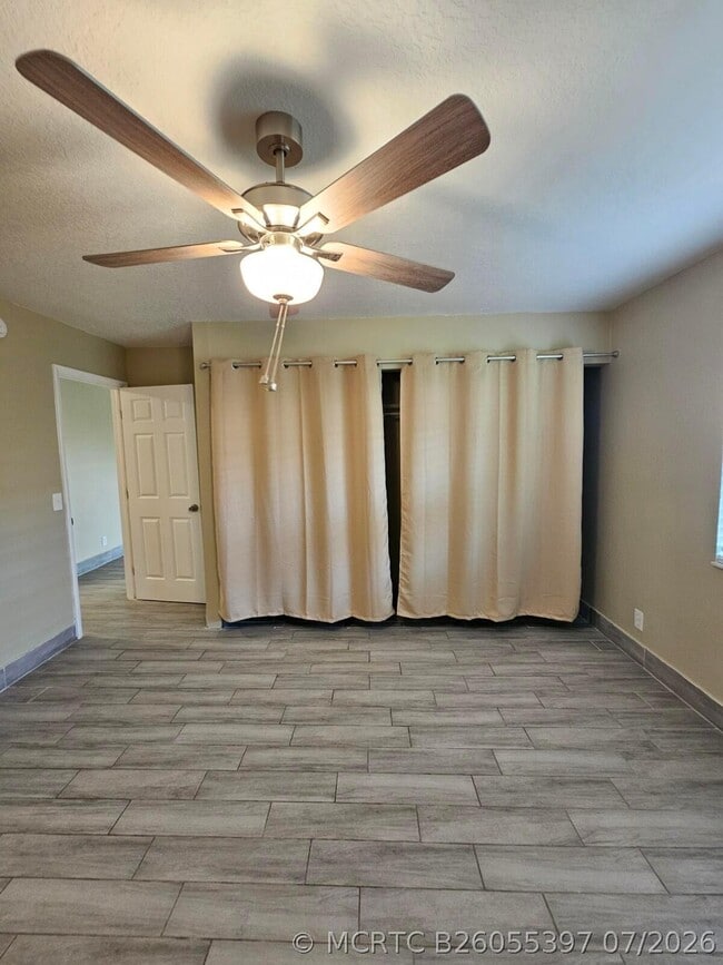 Building Photo - 4859 Orleans Ct
