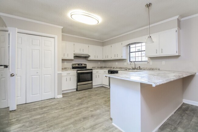 Building Photo - 4106 Pinnacle Pines Court
