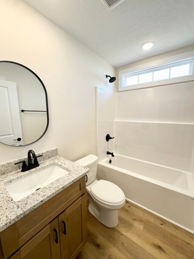 Foto del edificio - BEAUTIFUL, BRAND NEW HOME! Available now!