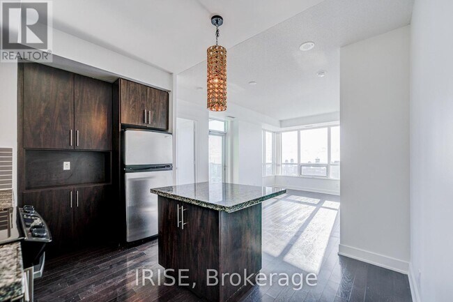 Photo du bâtiment - 120 Homewood Ave