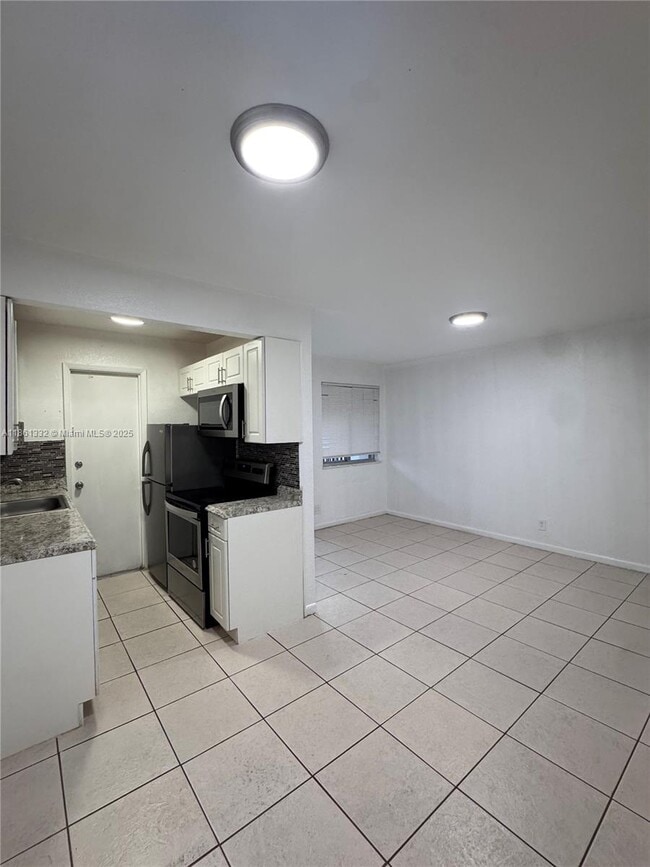 Foto del edificio - 2331 Adams St