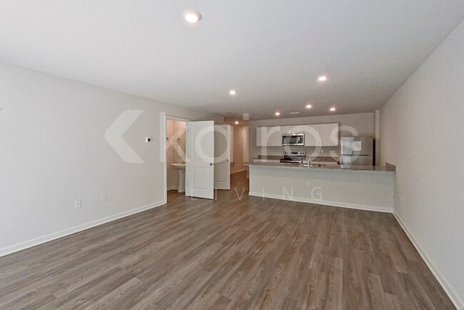 Building Photo - 364 Ironwood Ct