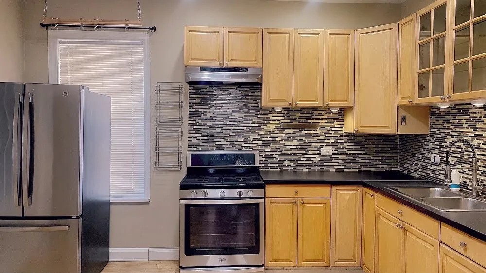 Foto principal - 1633 N Avers Ave