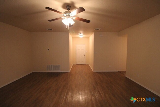 Building Photo - 5301 Eagles Nest Dr