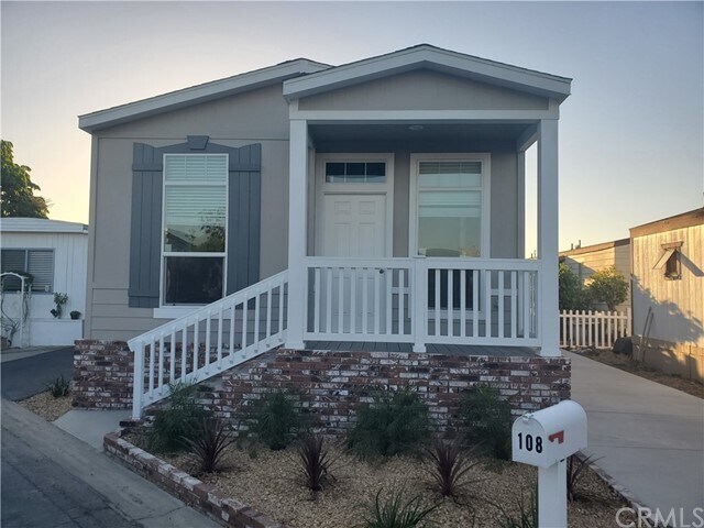 Foto principal - 14352 Beach Blvd