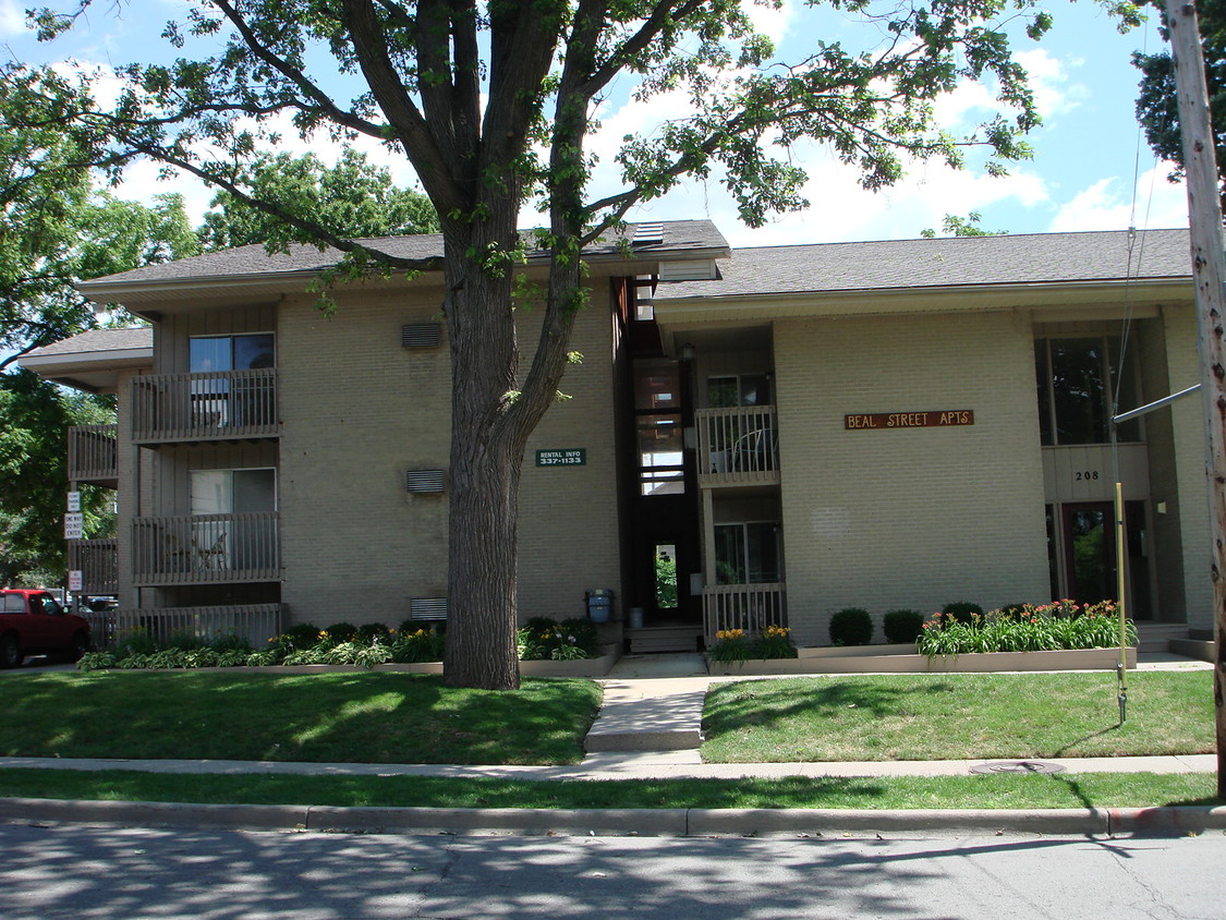 Primary Photo - Beal Street Apartments