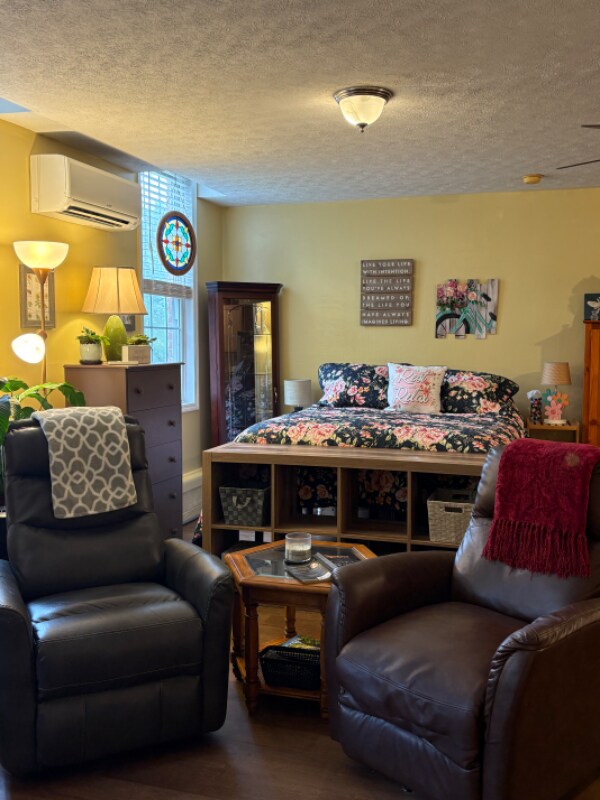 Foto del edificio - 754 Greenfield Ln