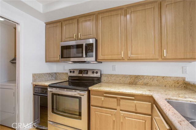 Foto del edificio - 7102 Apricot Dr