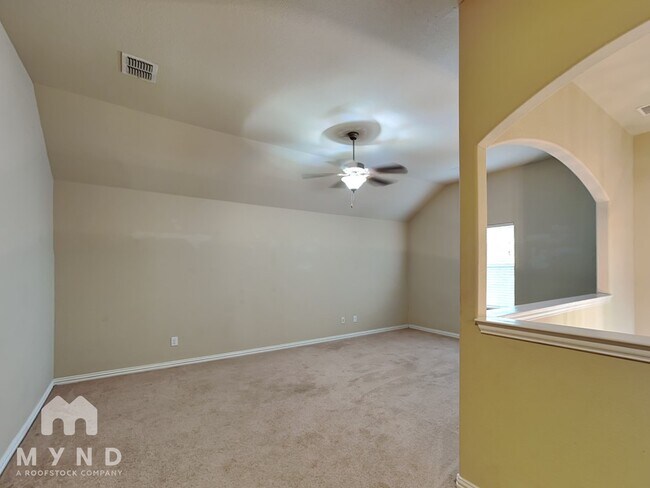 Foto del edificio - 5813 Valley Haven Way