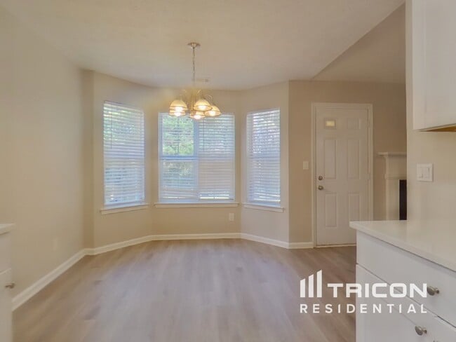 Building Photo - 10622 Cherry Cove