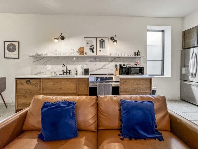 Building Photo - 309-11 South St