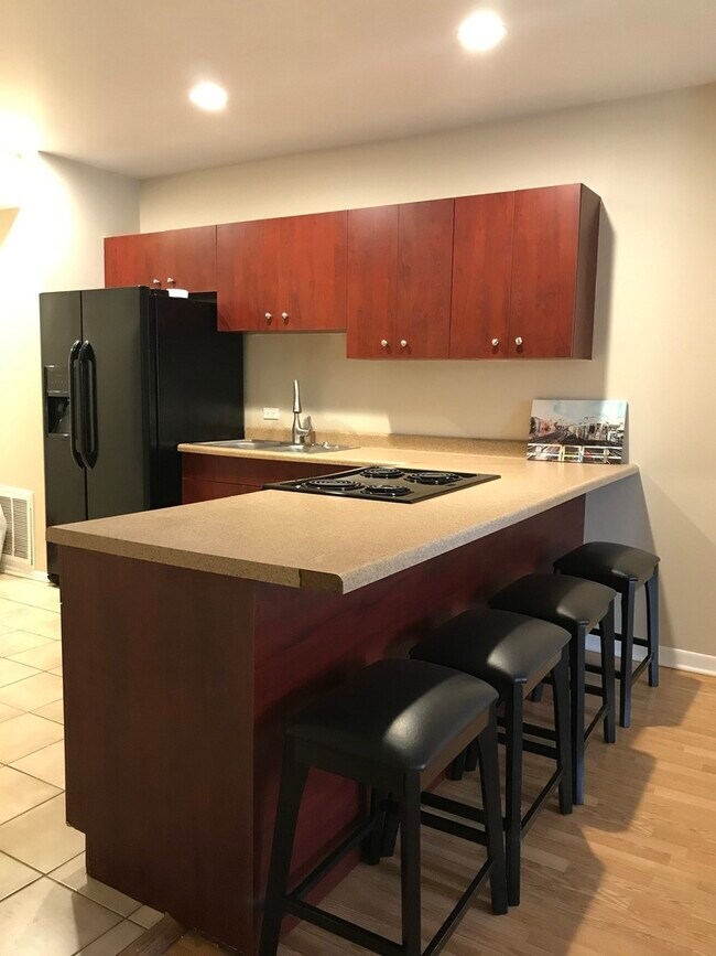 Building Photo - 750 S Oakley Blvd