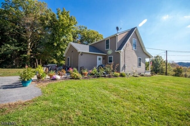 Building Photo - 406 County Rd 565
