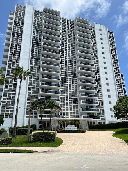Photo - 2701 N Ocean Blvd Apartment