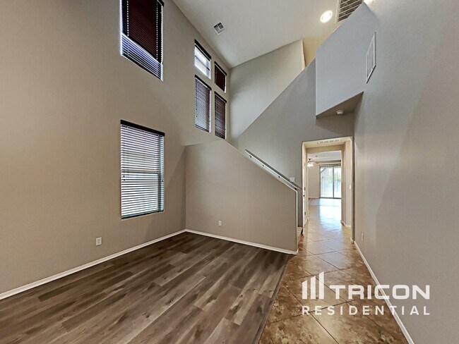 Foto del edificio - 13227 N 153rd Ln
