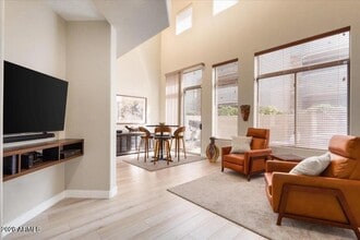 Building Photo - 2019 E Campbell Ave