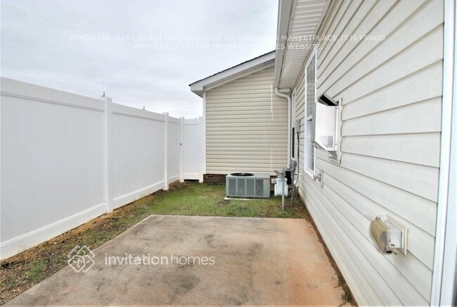 Building Photo - 3935 Creekside Ct