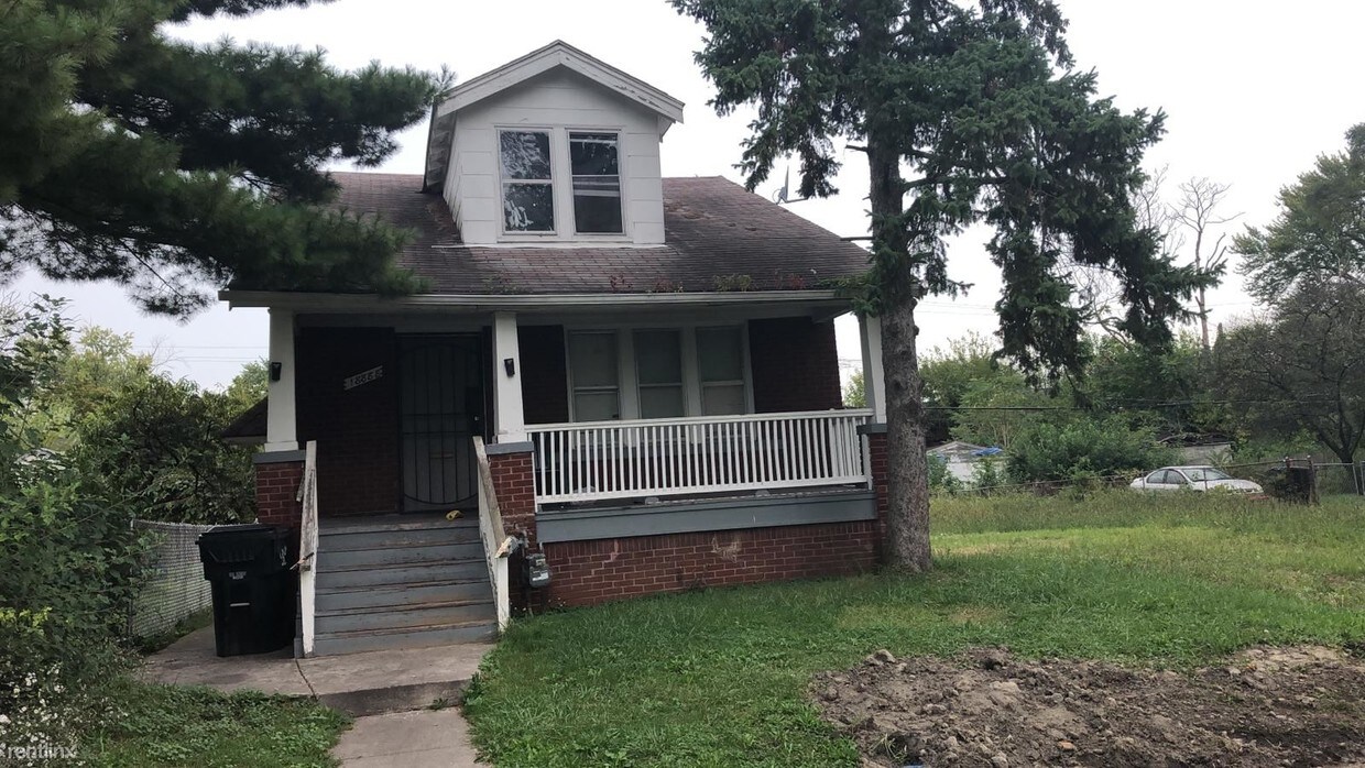 18888 Russell St, Highland Park, MI 48203 House Rental in Highland