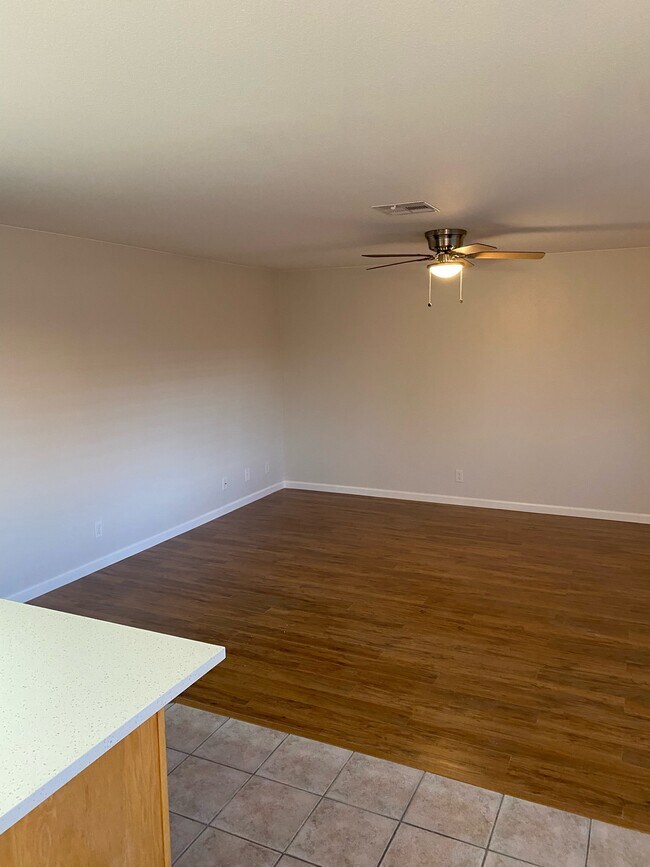 Building Photo - 940 Mesquite Springs Dr