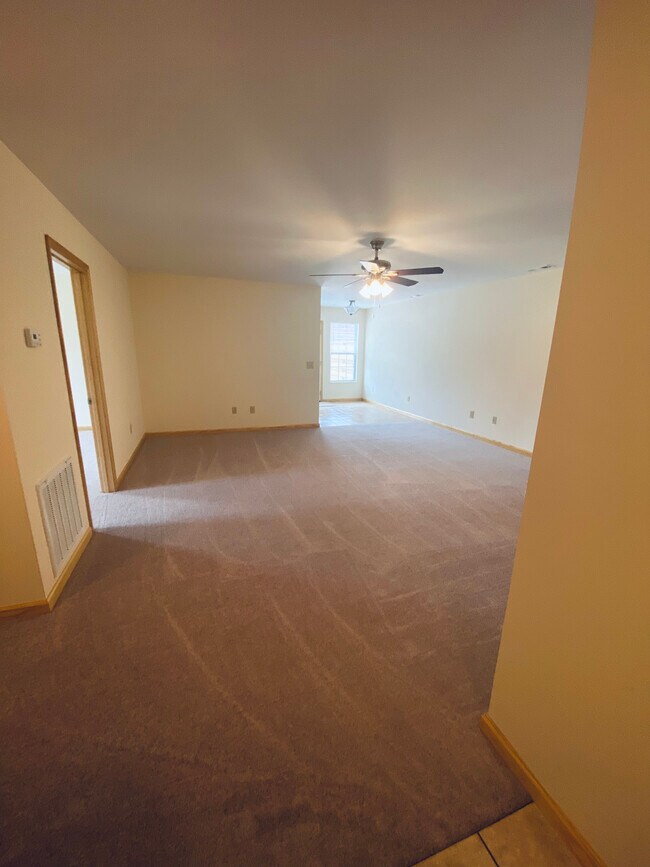 Foto del edificio - 46 Sunshine Ln