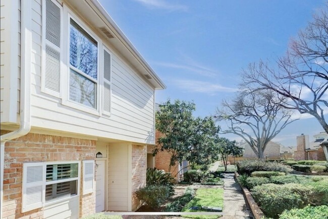 Building Photo - 5968 Woodway Place Ct
