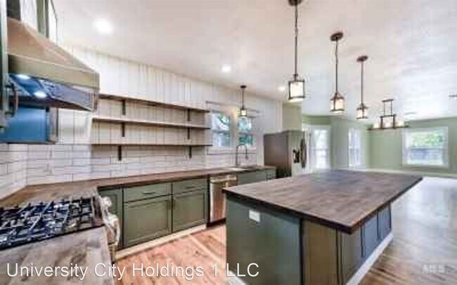 Building Photo - 4 br, 2 bath House - 412 S Van Buren